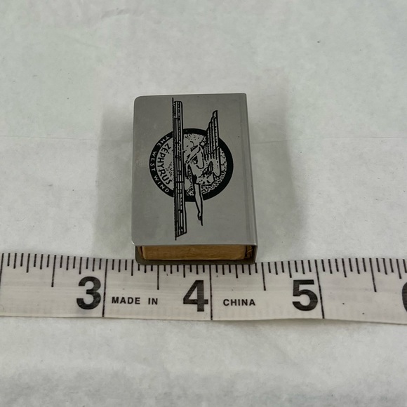 1934 Zephyr World's Record Non-stop Matchbook match safe - Picture 5 of 8